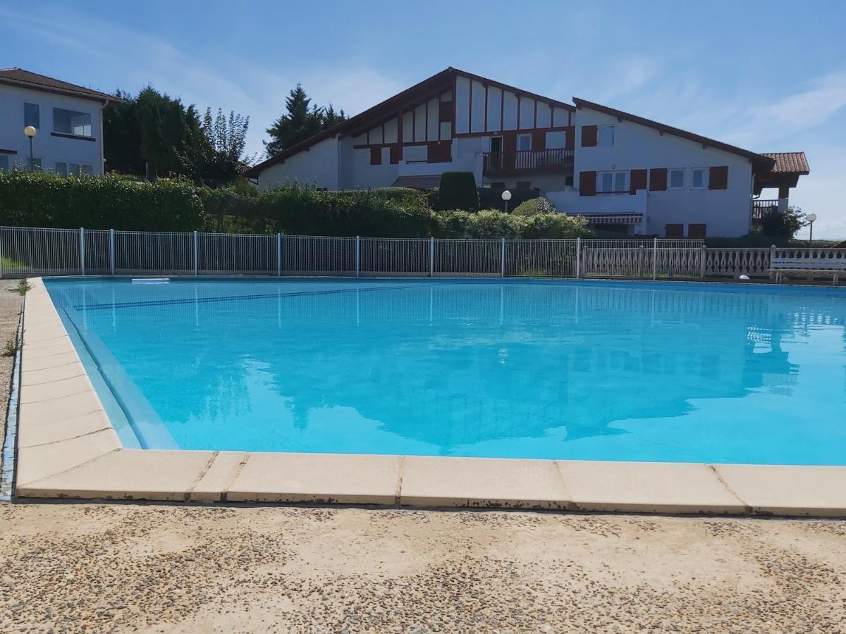 Appartement A Hendaye Avec Piscine Et A Cote De La Plage 외부 사진